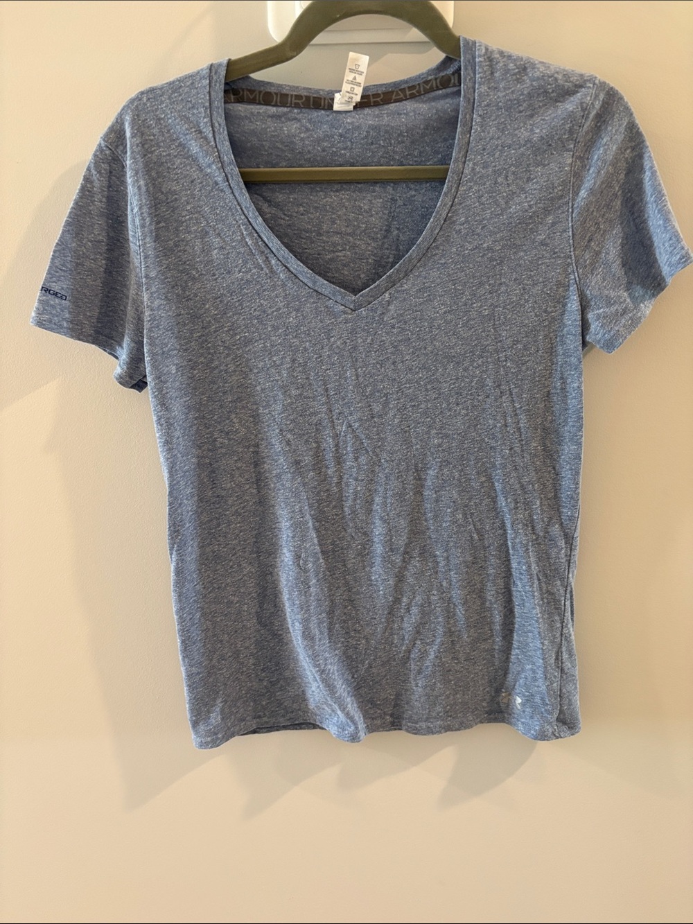 Under Armour Women's Heathered Light Blue V-Neck Tee